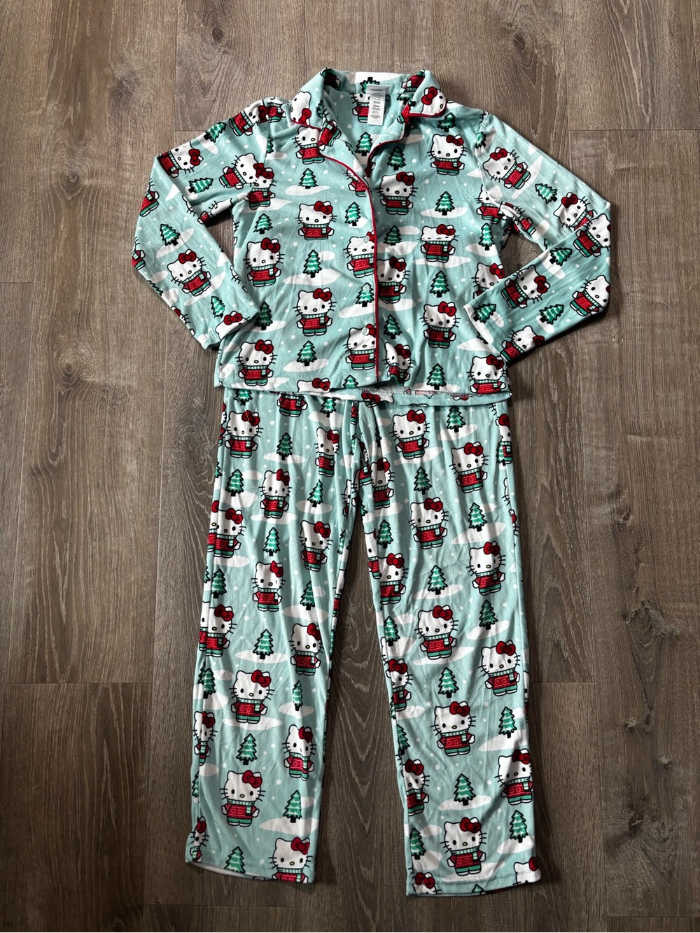 Hello Kitty Pajama Set